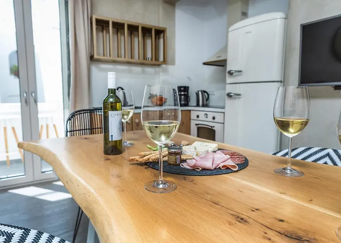 Elizabeth's Dream Place ι * Naxos City